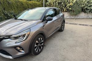 Renault Captur GPL anno 2023 , euro 17.500,
