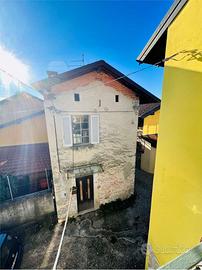 Casa con rustico in centro paese