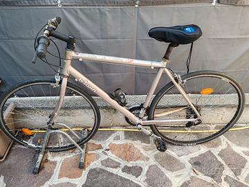 Bicicletta da strada in alluminio