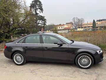 Audi a4 berlina 2.0 d 150CV allestimento sport