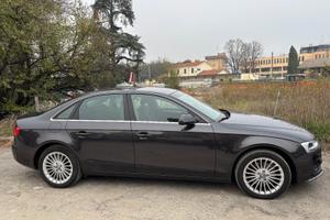 Audi a4 berlina 2.0 d 150CV allestimento sport