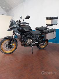 QJ motor SRT 700 SX     KM 0