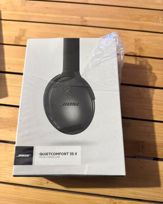Bose QuietComfort 35 II di colore nero