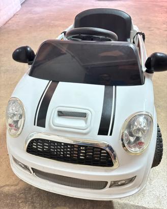 Auto elettrica per bambini
