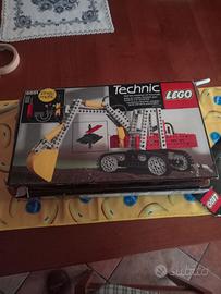 Lego Technic 8851 Escavatore del 1984