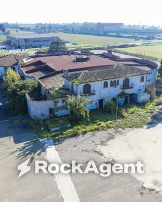Immobile di 3179 m² con più di 5 locali a Gualtier