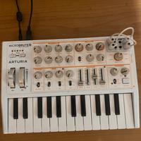 Arturia Microbrute SE con sacca