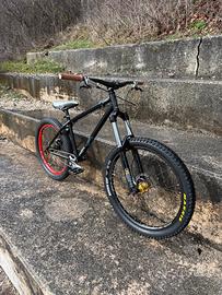 Bici freeride hardtail