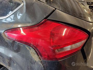 Fanale posteriore sinistro FORD FOCUS del 2015