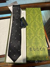 Cravatta Gucci