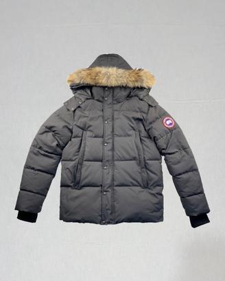 Giubbotto Canada Goose Nero con Badge Rosso