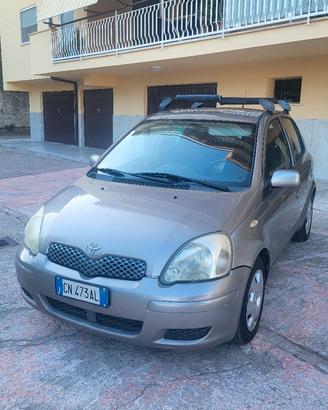 Toyota Yaris 1300 benzina