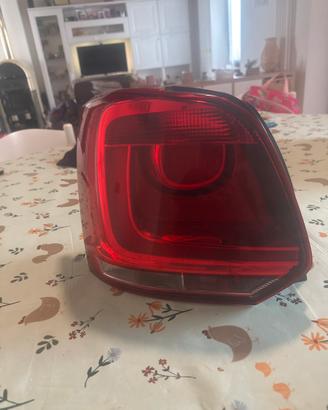 Fanale posteriore polo sx 6r