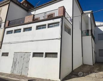 Casa storica/palazzo su più livelli