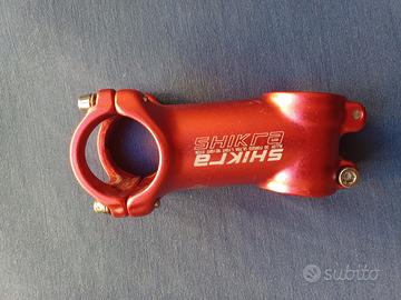 Attacco manubrio mtb rosso in alluminio