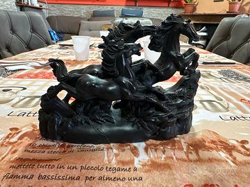 Soprammobile cavalli decorativi neri effetto ebano