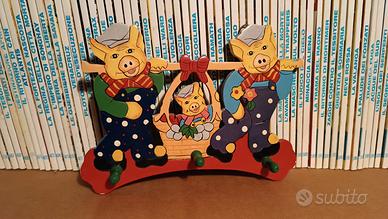 attaccapanni vintage in legno - maialini 