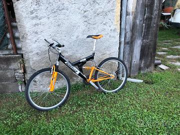 Mtb biammortizzata 26'