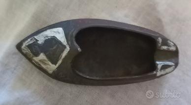 Posacenere vintage a forma di scarpa orientale 