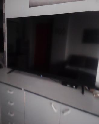 TV.  TCL 55p.  HD. smart 4k