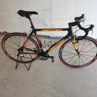 bici da corsa in carbonio 