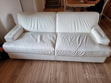 Divano letto due piazze di marca Chateau  d'Ax.