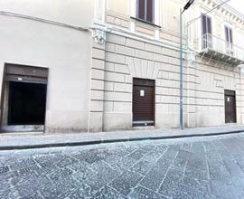 Monolocale da Ristrutturare Al Centro - Rif. FL252