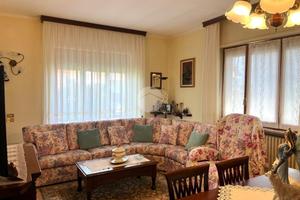 VILLA SINGOLA A VIGLIANO BIELLESE