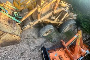 pala gommata terna ruspa con forche benna Forchino