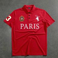 Polo a maniche corte rossa con bottoni sul davanti