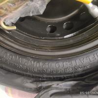 ruotino Yaris cross +sacca e cric