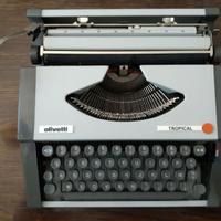 Macchina da scrivere Lettera 22 Tropical a Milano