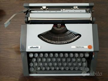 Macchina da scrivere Lettera 22 Tropical a Milano