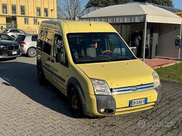 Ford Transit Connect imperfette, 1400€