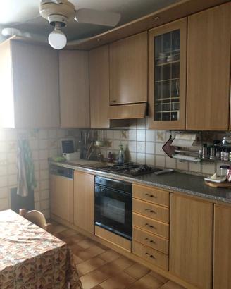 Cucina completa angolare in legno