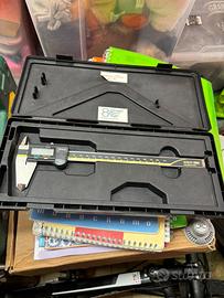 Calibro digitale Mitutoyo 500-182-30 lunggezza 200