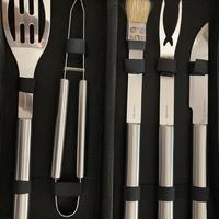 Set Valigetta 5 Accessori Utensili Barbecue