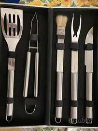 Set Valigetta 5 Accessori Utensili Barbecue