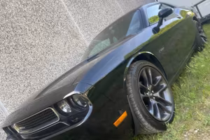 Dodge Challenger Sxt