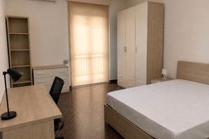 Stanza matrimoniale arredata - Gualtieri centro