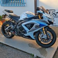 Suzuki GSX R 750