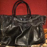 Borsa ecopelle con catene