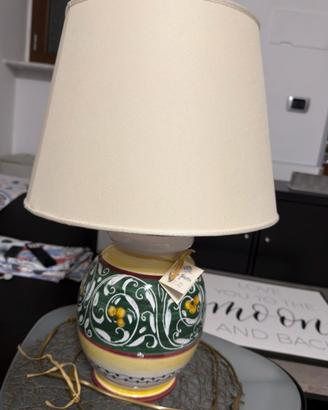 Lampada da tavolo artigianale in ceramica dipinta 