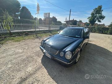 Mercedes-benz E 270 CDI cat S.W. Classic testa rot