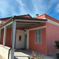 Quadrilocale in posizione centrale con parcheggio