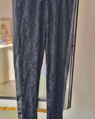 Leggings neri pizzo ed effetto pelle 