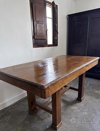 Tavolo grande, antico, in legno. primi 900