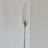 Lampada da terra a stelo