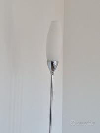 Lampada da terra a stelo