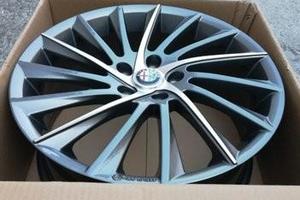 Cerchi in lega Alfa Romeo Giulietta TURBINA 18"